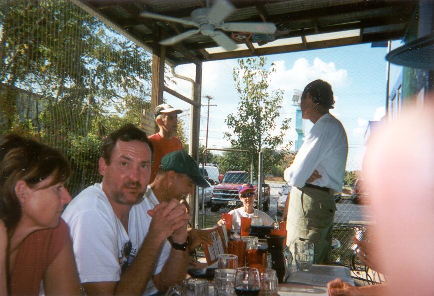 4.JPG (89122 bytes)